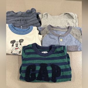 Baby Gap Bundle of five long sleeve onesies 6-12 months